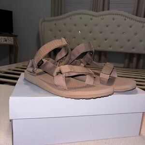 Teva Women's Sandals in Tan